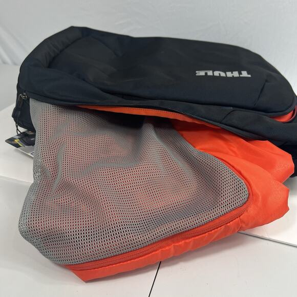 NWT THULE SUBTERRA NAVY BLUE BACKPACK 34L - Picture 7 of 11